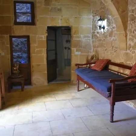 Ta'salvu U Marija Farmhouse Munxar